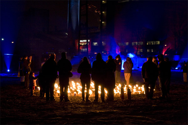 Kulturhauptstadt_Eroeffnung_Zollverein_Lagerfeuer